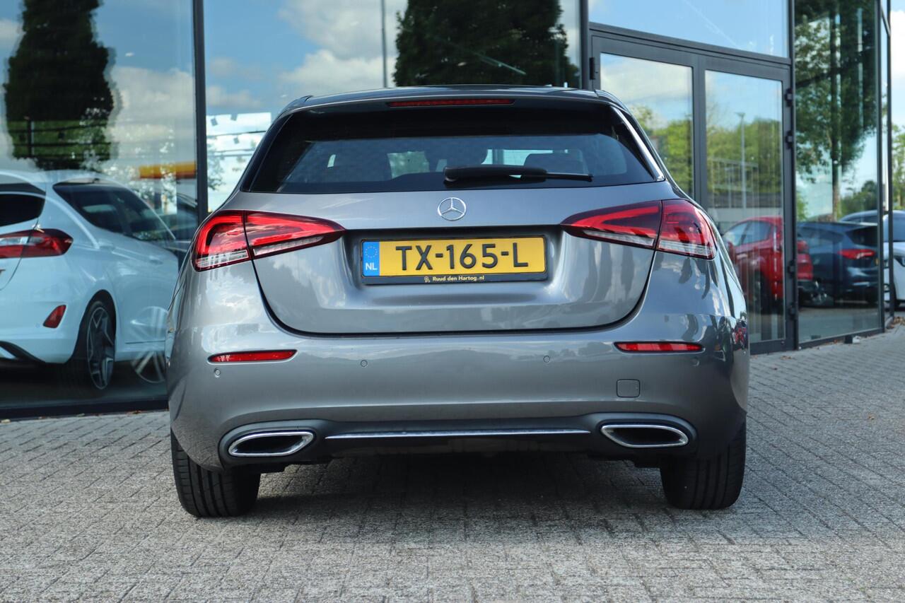 Mercedes-Benz A-KLASSE 180 PREMIUM AUT. | BURMESTER | LEDER | WIDESCREEN | TREKHAAK | LED | AMBIENT | MEMORY | KEY-LESS |
