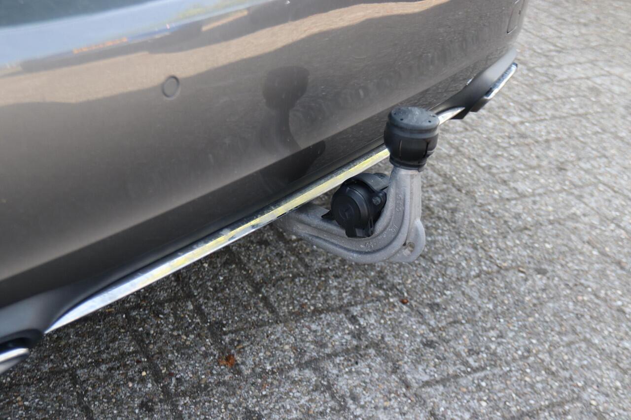 Mercedes-Benz A-KLASSE 180 PREMIUM AUT. | BURMESTER | LEDER | WIDESCREEN | TREKHAAK | LED | AMBIENT | MEMORY | KEY-LESS |