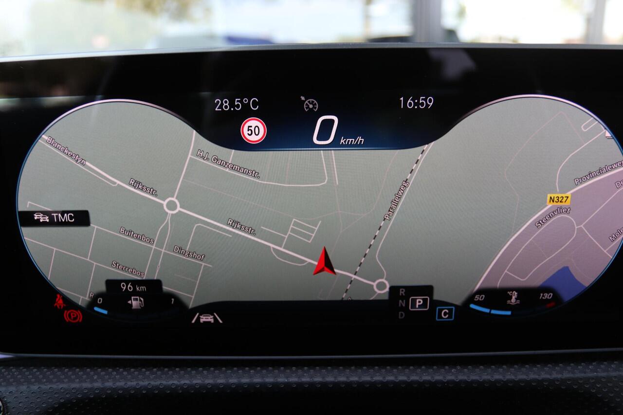 Mercedes-Benz A-KLASSE 180 PREMIUM AUT. | BURMESTER | LEDER | WIDESCREEN | TREKHAAK | LED | AMBIENT | MEMORY | KEY-LESS |