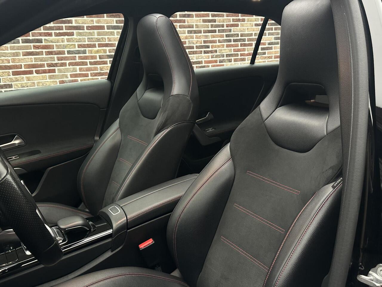 Mercedes-Benz A-KLASSE 180 AMG Line Burmeister Panorama Dealer Ondrh en Garantie