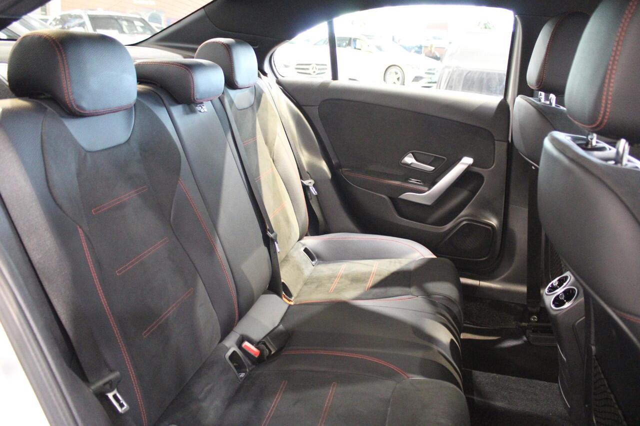 Mercedes-Benz A-KLASSE Limousine 200 Business Solution AMG Or. NL auto | Dealer onderhouden