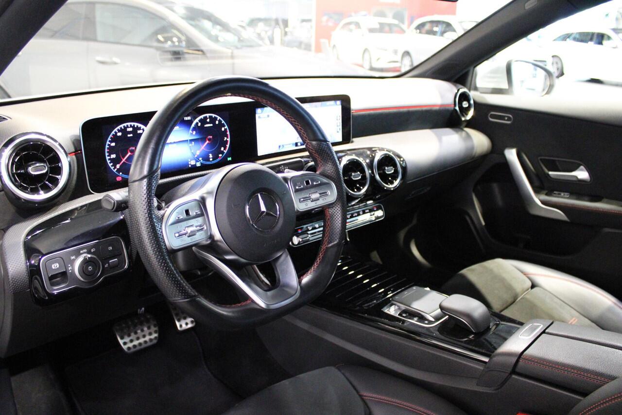 Mercedes-Benz A-KLASSE Limousine 200 Business Solution AMG Or. NL auto | Dealer onderhouden