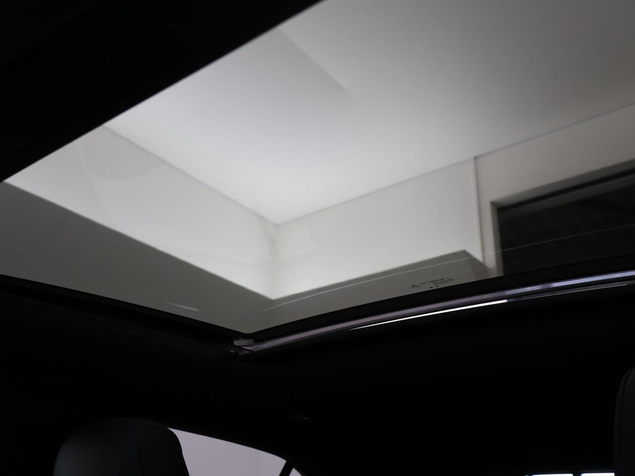 Mercedes-Benz A-KLASSE 200 163 PK AUT. AMG NIGHT + PANORAMA | CAMERA | STOELVERW. | WIDESCREEN MBUX