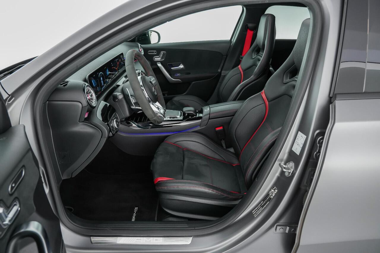 Mercedes-Benz A-KLASSE 35AMG 306pk 4MATIC Edition 1 |dealer onderhouden|Aero pack|panoramadak|Burmester|schaalstoelen|memory|360 camera|HUD|blind spot|adaptive cruise control|