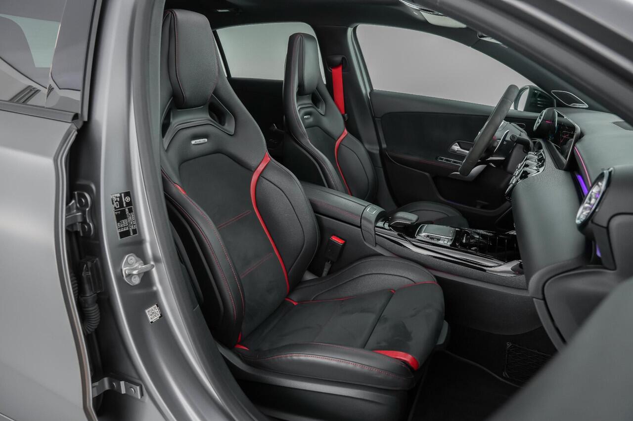 Mercedes-Benz A-KLASSE 35AMG 306pk 4MATIC Edition 1 |dealer onderhouden|Aero pack|panoramadak|Burmester|schaalstoelen|memory|360 camera|HUD|blind spot|adaptive cruise control|