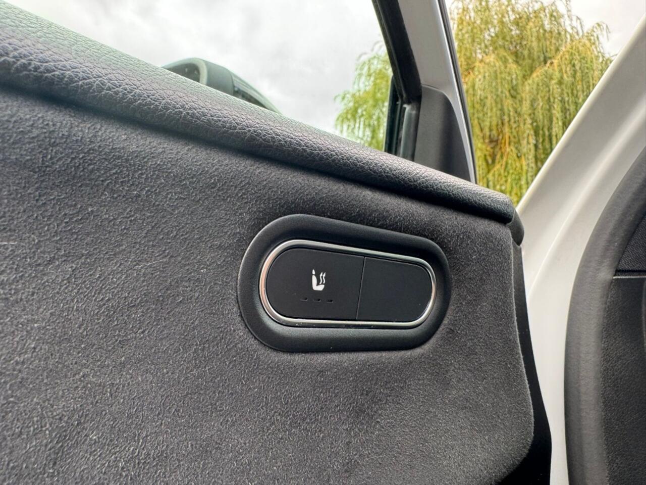 Mercedes-Benz A-KLASSE AMG 35 4M Ed. 1 PANO KEYLESS FULL OPTION