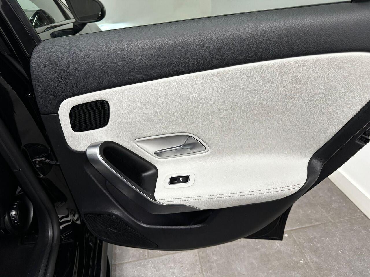 Mercedes-Benz A-KLASSE 200 Business Solution AMG