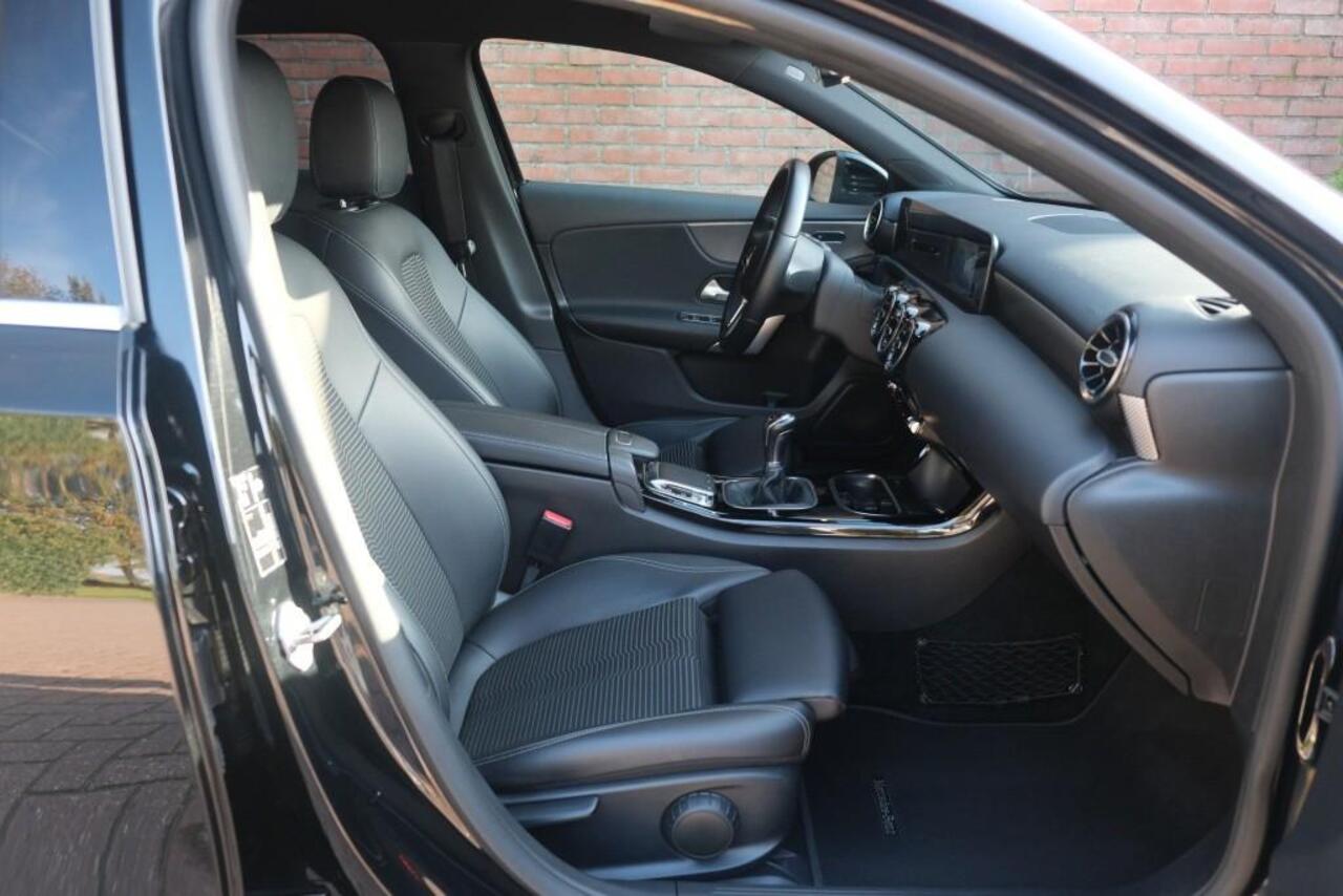 Mercedes-Benz A-KLASSE 180 136pk Business Solution | Widescreen | Climate | Cruise | Camera | Stoelverwarming | PDC