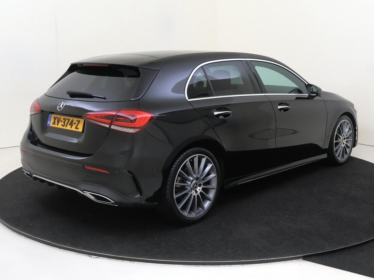 Mercedes-Benz A-KLASSE 200 Premium 163PK | AMG | Half leder/ Alcantara | Multispaaks LM velgen