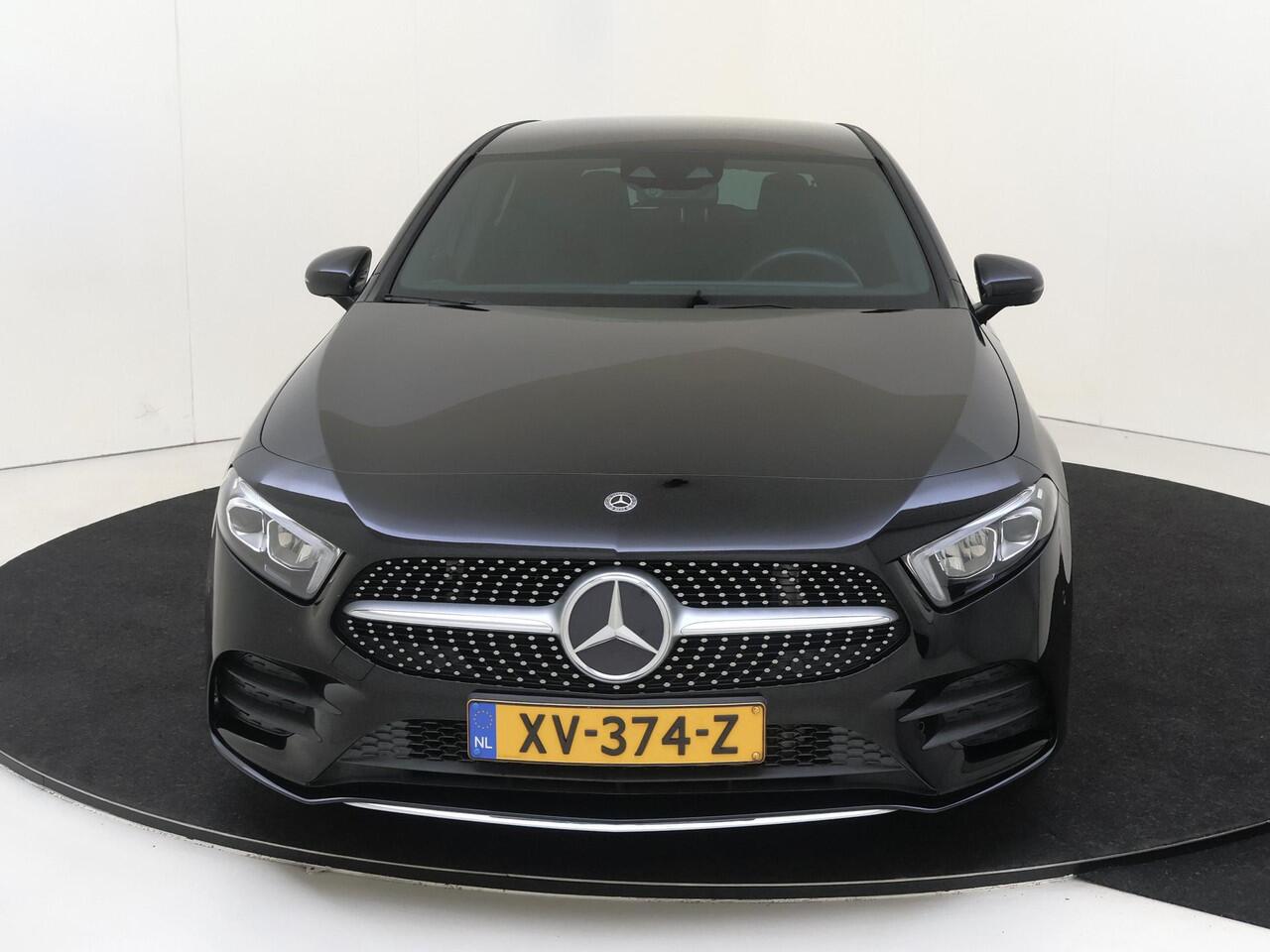 Mercedes-Benz A-KLASSE 200 Premium 163PK | AMG | Half leder/ Alcantara | Multispaaks LM velgen