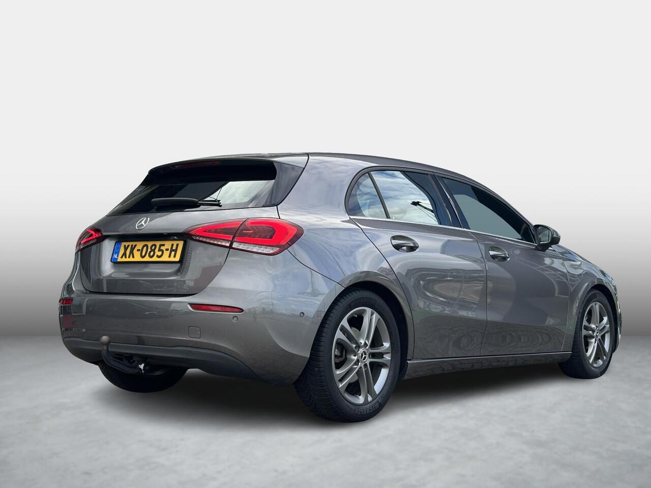 Mercedes-Benz A-KLASSE 180 Widescreen | Trekhaak | Cruise Control | Navigatie | Achteruitrijcamera