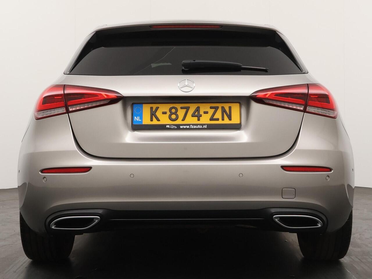 Mercedes-Benz A-KLASSE 250 Premium Plus - Navigatie - Climate Control - Parkeerassistent