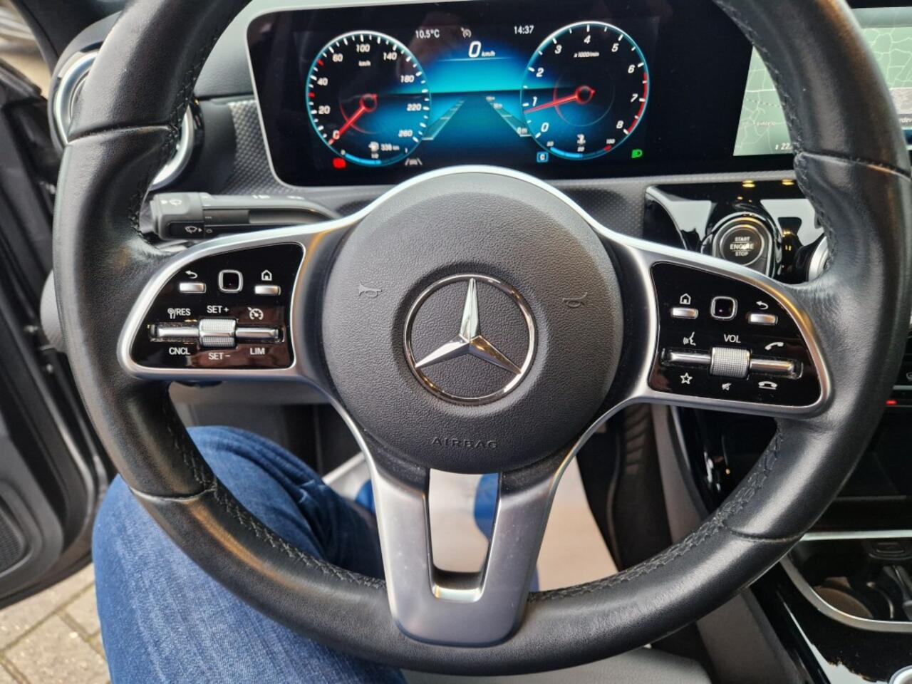 Mercedes-Benz A-KLASSE 200 163pk PREMIUM PLUS Sport Navi Climate Leder Topstaat 19LM