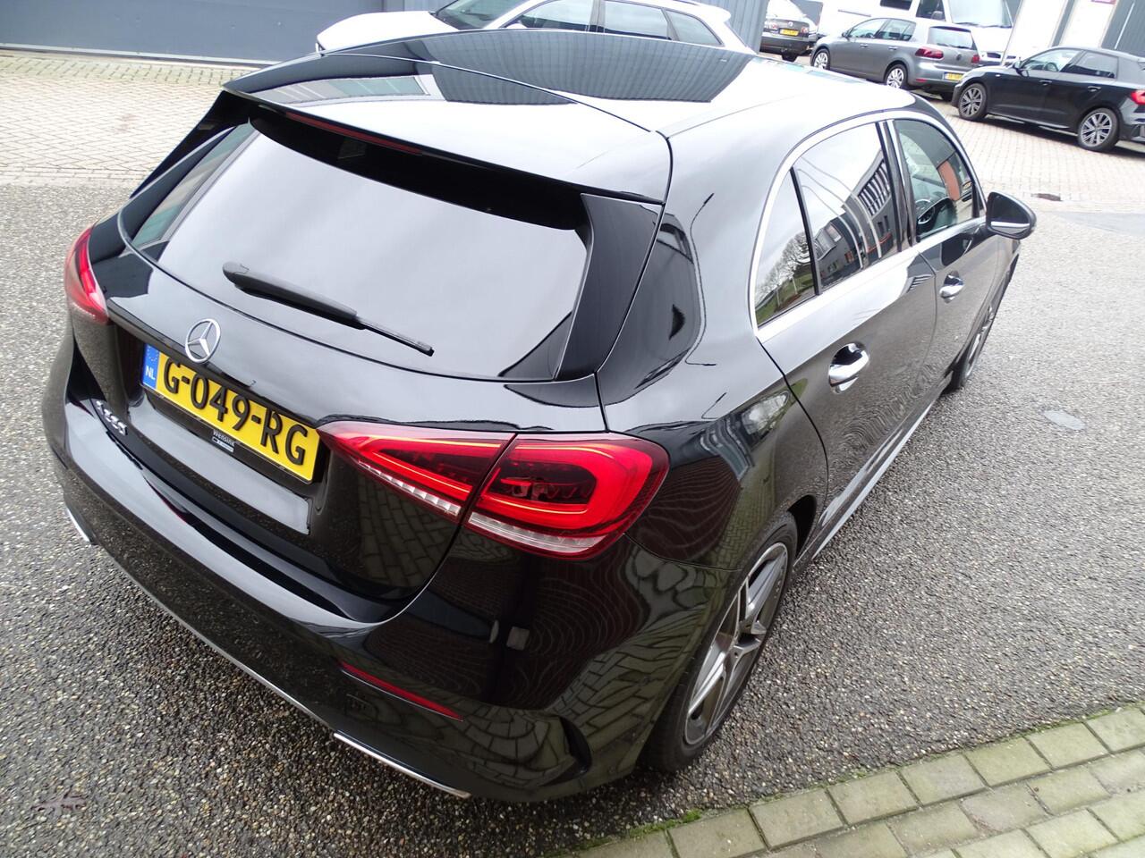 Mercedes-Benz A-KLASSE 220 Launch Edition Premium AMG NAVIGATIE|SFEERVERLICHING|AMG-LINE|PARKEER SENSOREN|STOELVERWARMING|LED KOPLAMPEN|NEDERLANDSE AUTO|