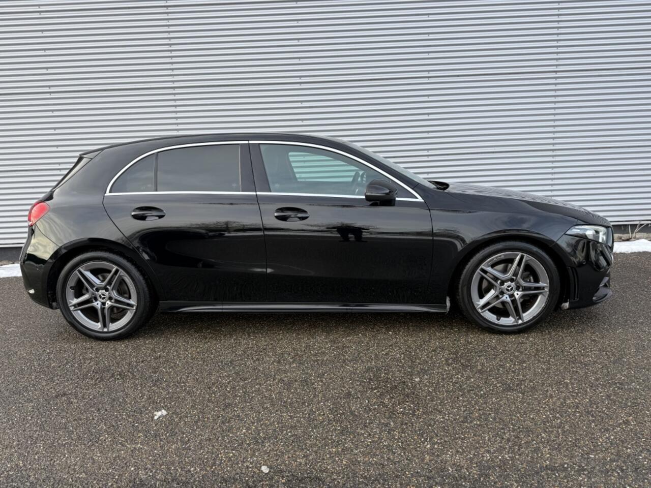 Mercedes-Benz A-KLASSE 200 Bns Sol. AMG Automaat Led stoelverwarming 18" lichtmetaal