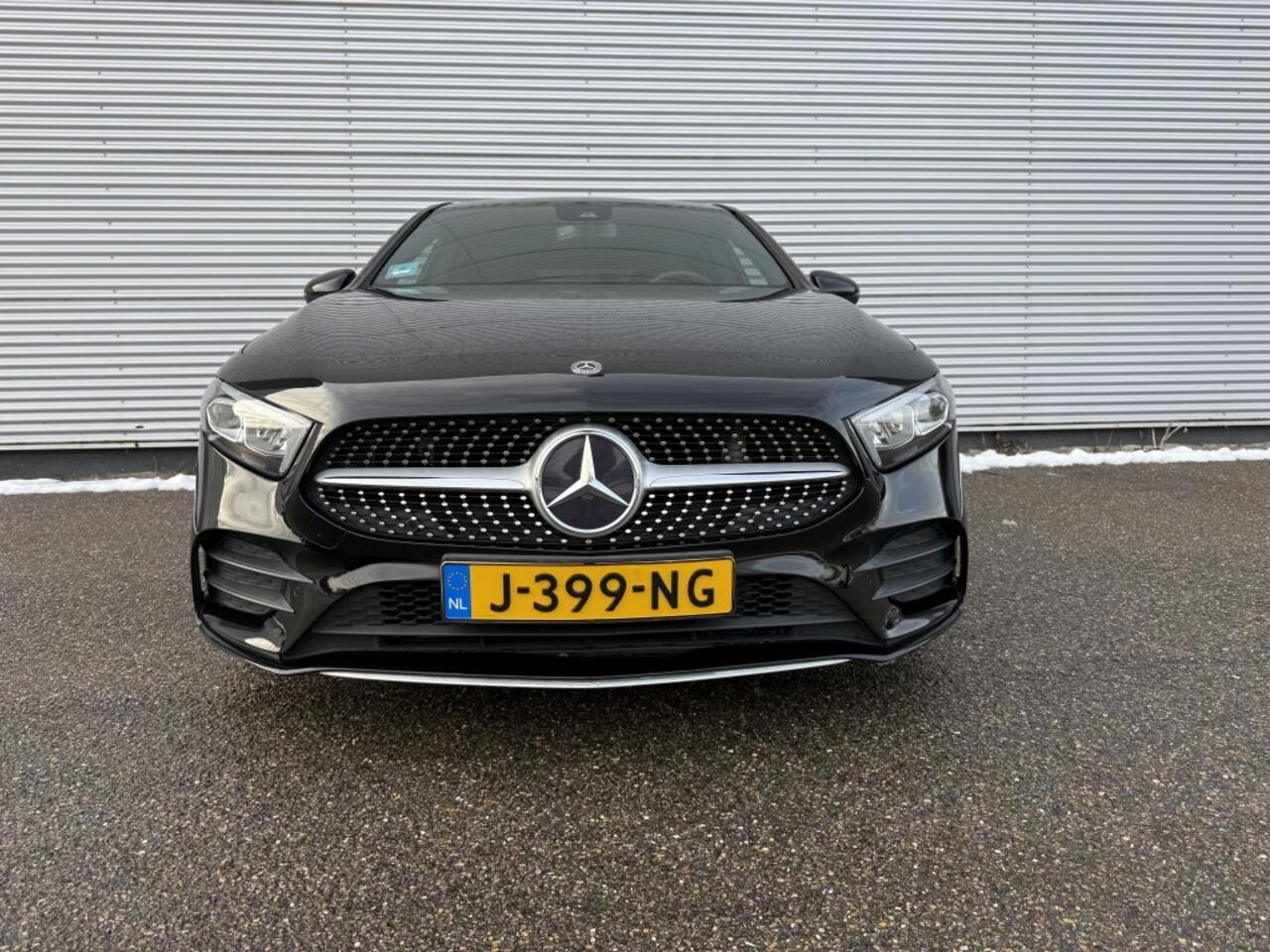 Mercedes-Benz A-KLASSE 200 Bns Sol. AMG Automaat Led stoelverwarming 18" lichtmetaal