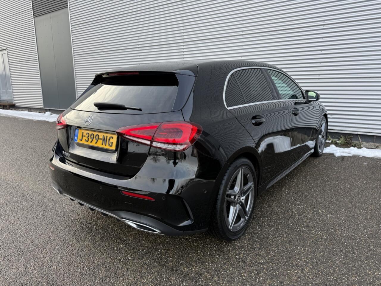 Mercedes-Benz A-KLASSE 200 Bns Sol. AMG Automaat Led stoelverwarming 18" lichtmetaal