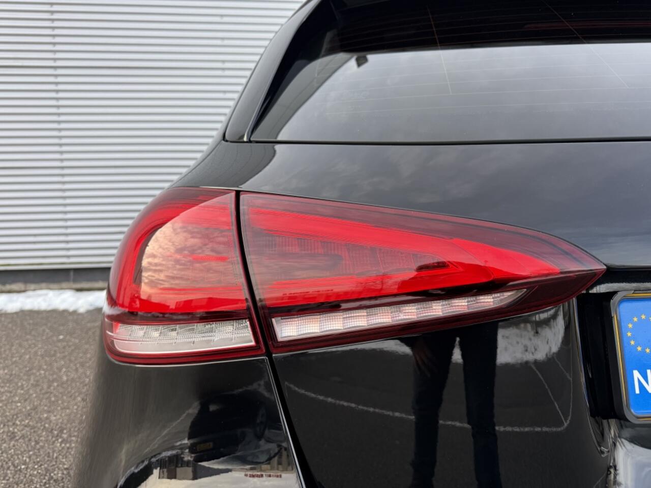 Mercedes-Benz A-KLASSE 200 Bns Sol. AMG Automaat Led stoelverwarming 18" lichtmetaal