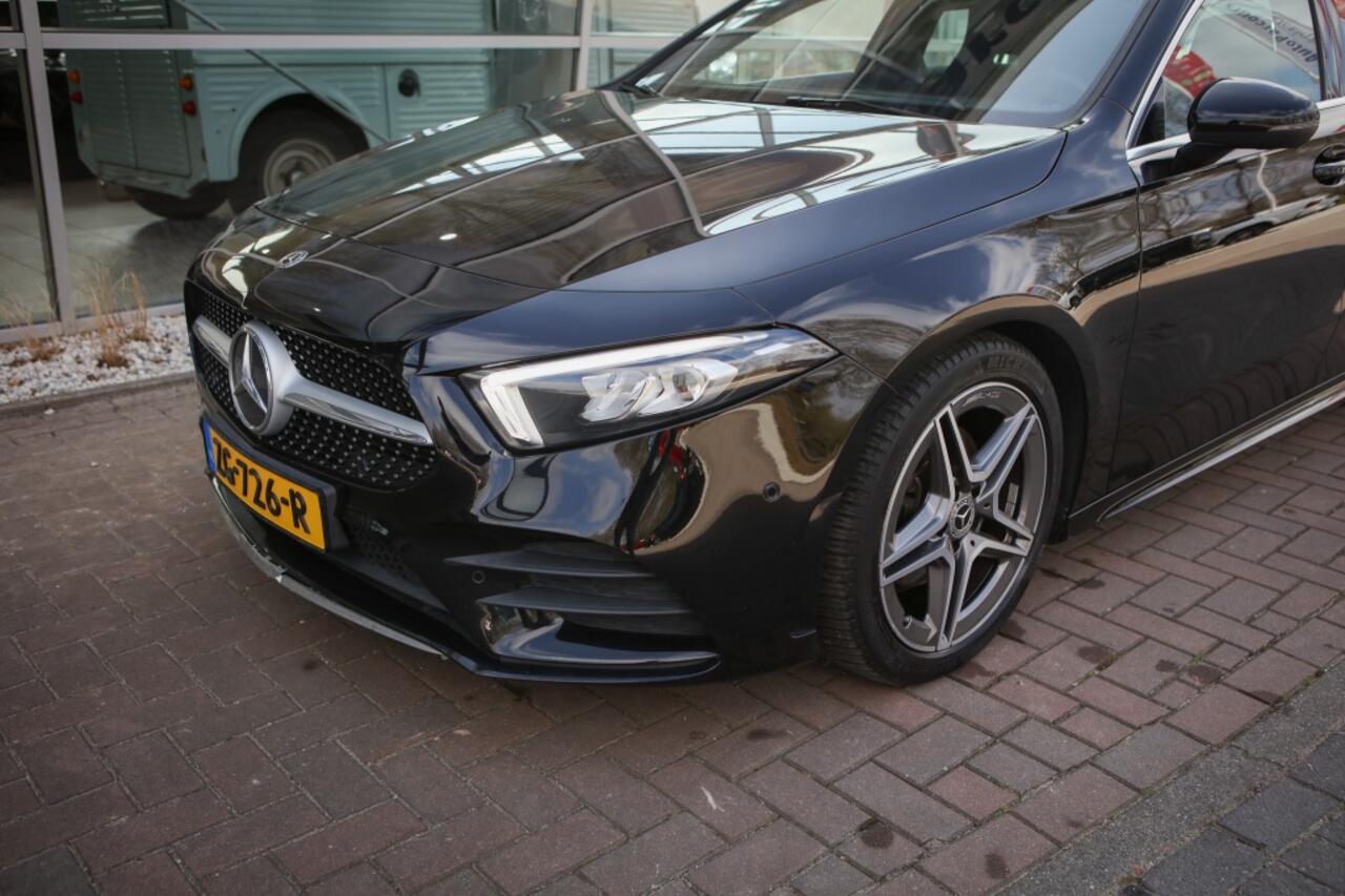 Mercedes-Benz A-KLASSE 180 Bns Solution AMG