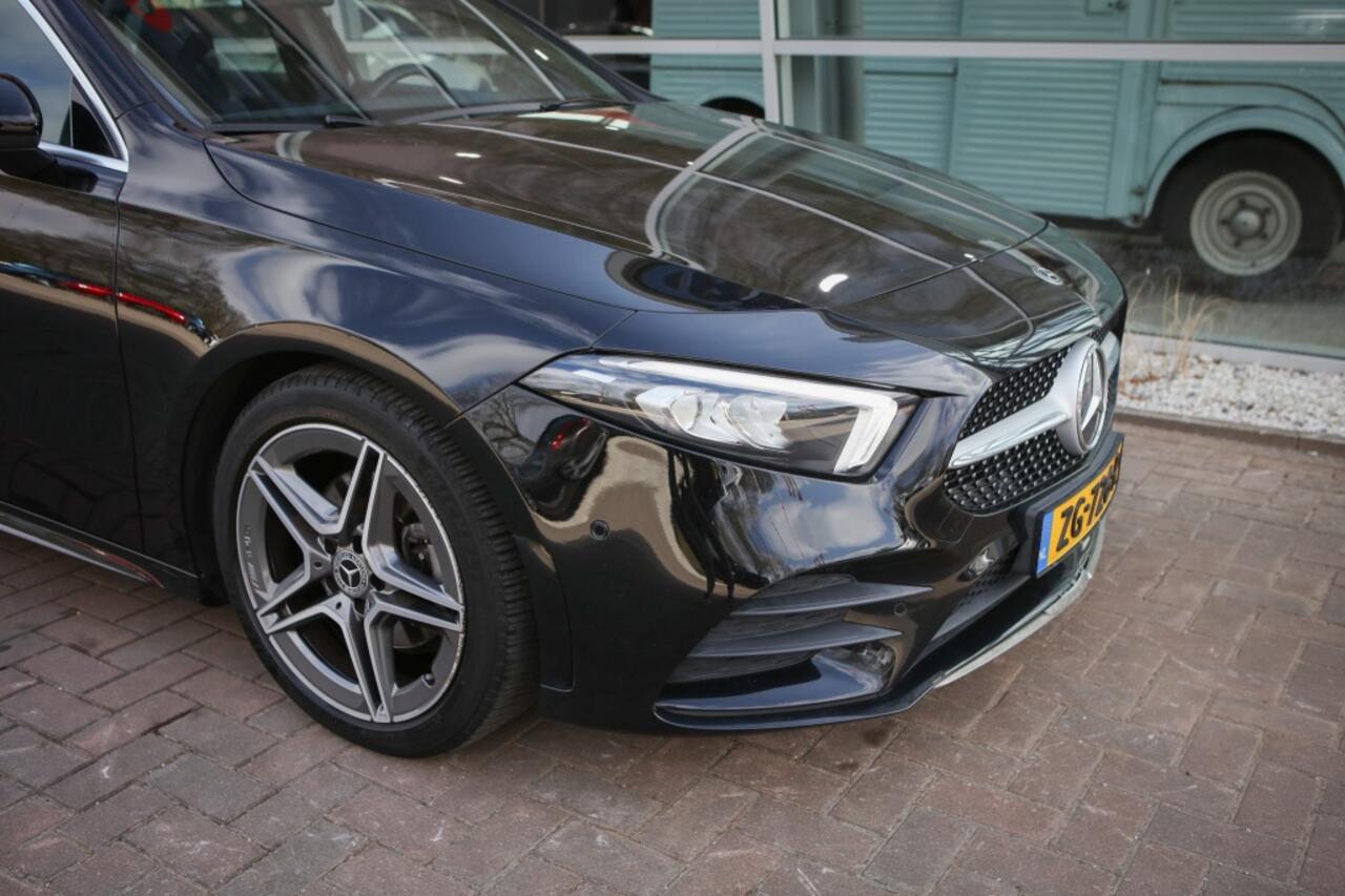 Mercedes-Benz A-KLASSE 180 Bns Solution AMG