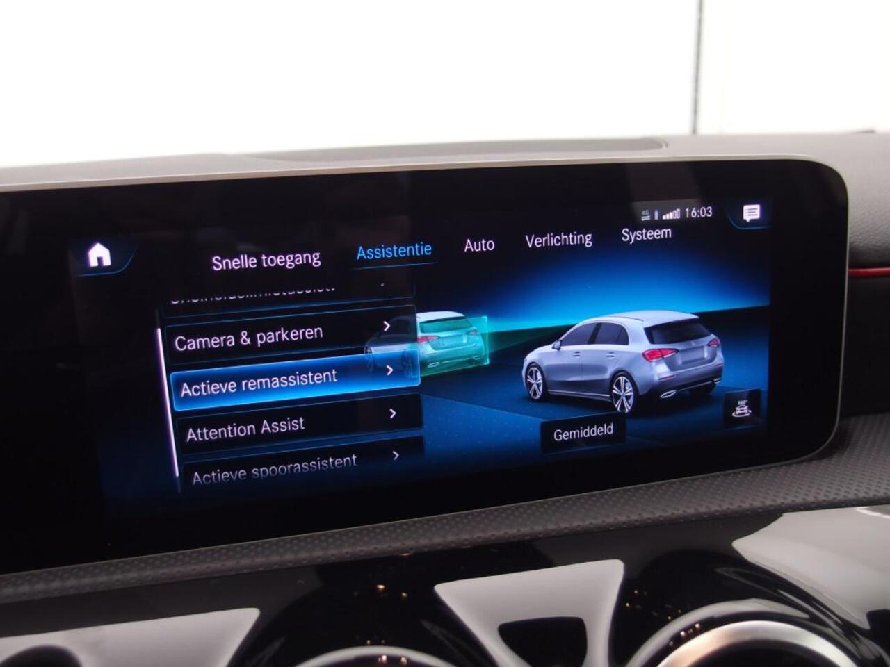 Mercedes-Benz A-KLASSE 180 Business Solution AMG WIDESCREEN / FULL LED / CARPLAY / CAMERA / STOELVERW / NAVI / CLIMA / PDC / NL-AUTO