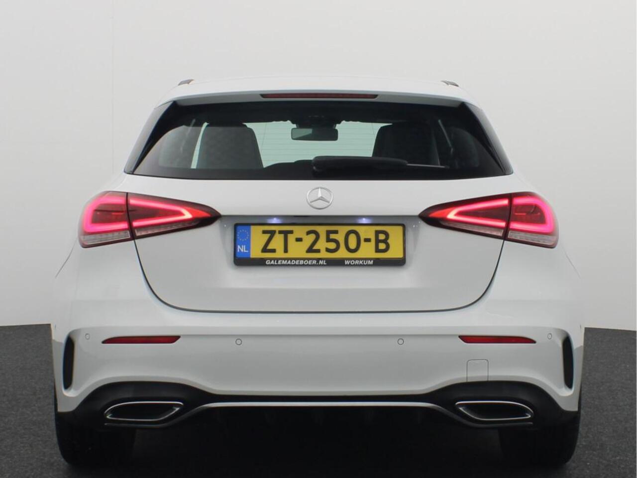 Mercedes-Benz A-KLASSE 180 Business Solution AMG WIDESCREEN / FULL LED / CARPLAY / CAMERA / STOELVERW / NAVI / CLIMA / PDC / NL-AUTO