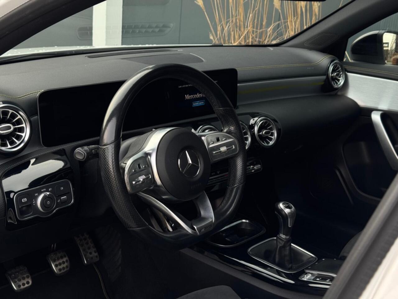 Mercedes-Benz A-KLASSE 200 AMG EDITION 1 M2020 PANO NAVI LEDER LED SFEER CR CONTROL