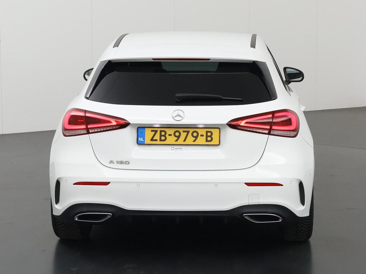 Mercedes-Benz A-KLASSE 180 Business Solution AMG Night Upgrade | Widescreen | Night | Sfeerverlichting | Stoelverwarming |