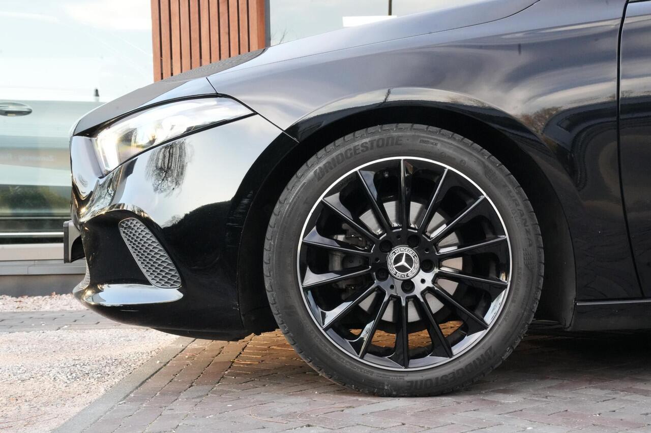 Mercedes-Benz A-KLASSE 160 Ambient LED Leer/Stof Camera