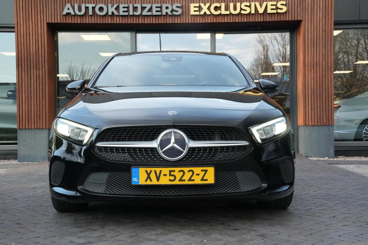 Mercedes-Benz A-KLASSE 160 Ambient LED Leer/Stof Camera