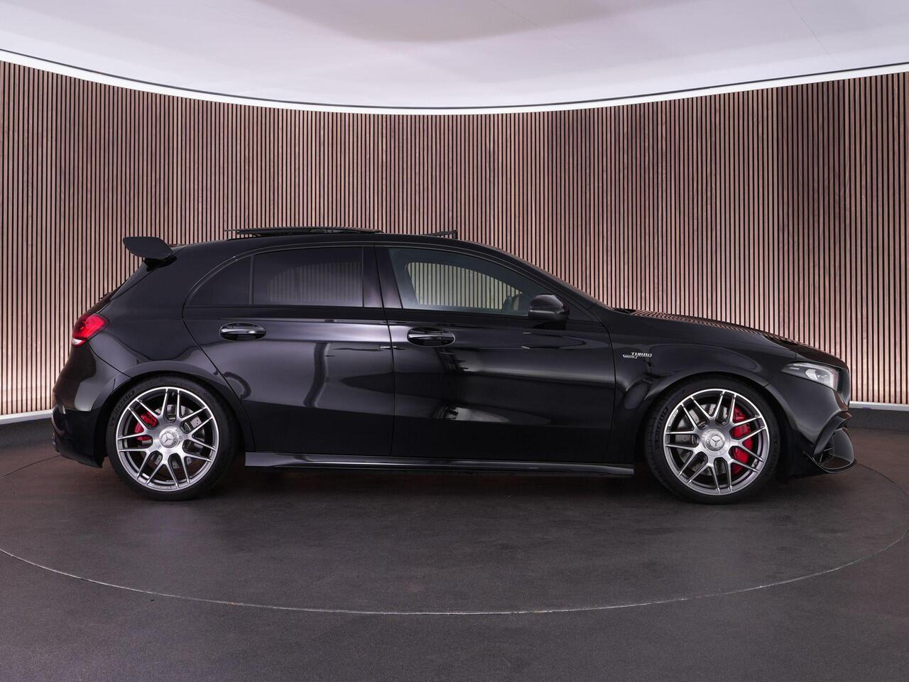 Mercedes-Benz A-KLASSE 45S AMG 420pk 4MATIC+ Premium Plus |dealer onderhouden|Brabus verlagingsset|Milltek downpipe|schaalstoelen|panoramadak|Burmester|Aero pakket|memory|K&N luchtfilter|