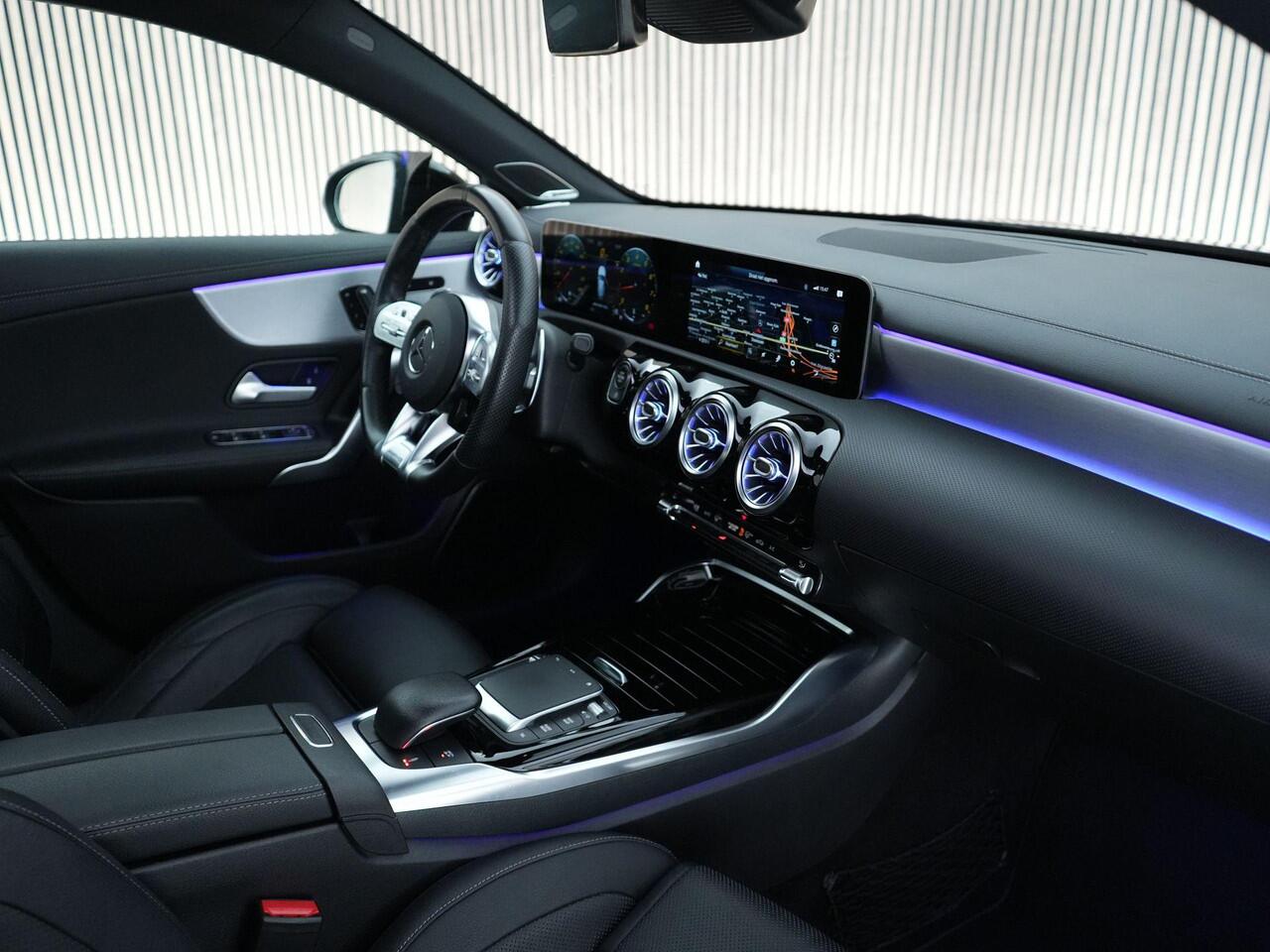 Mercedes-Benz A-KLASSE 45S AMG 420pk 4MATIC+ Premium Plus |dealer onderhouden|Brabus verlagingsset|Milltek downpipe|schaalstoelen|panoramadak|Burmester|Aero pakket|memory|K&N luchtfilter|