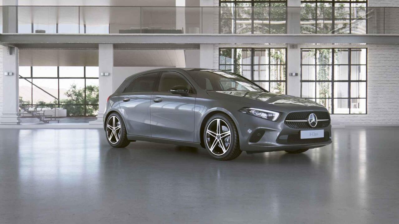 Mercedes-Benz A-KLASSE 200 Launch Edition Premium | AMG | Night | Panoramadak | Widescreen | Thermotronic |