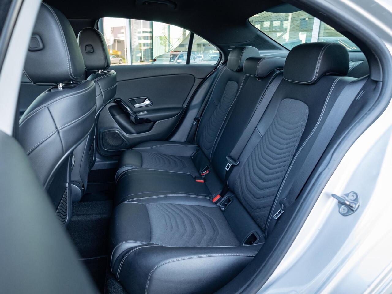 Mercedes-Benz A-KLASSE Limousine 200 Business Solution