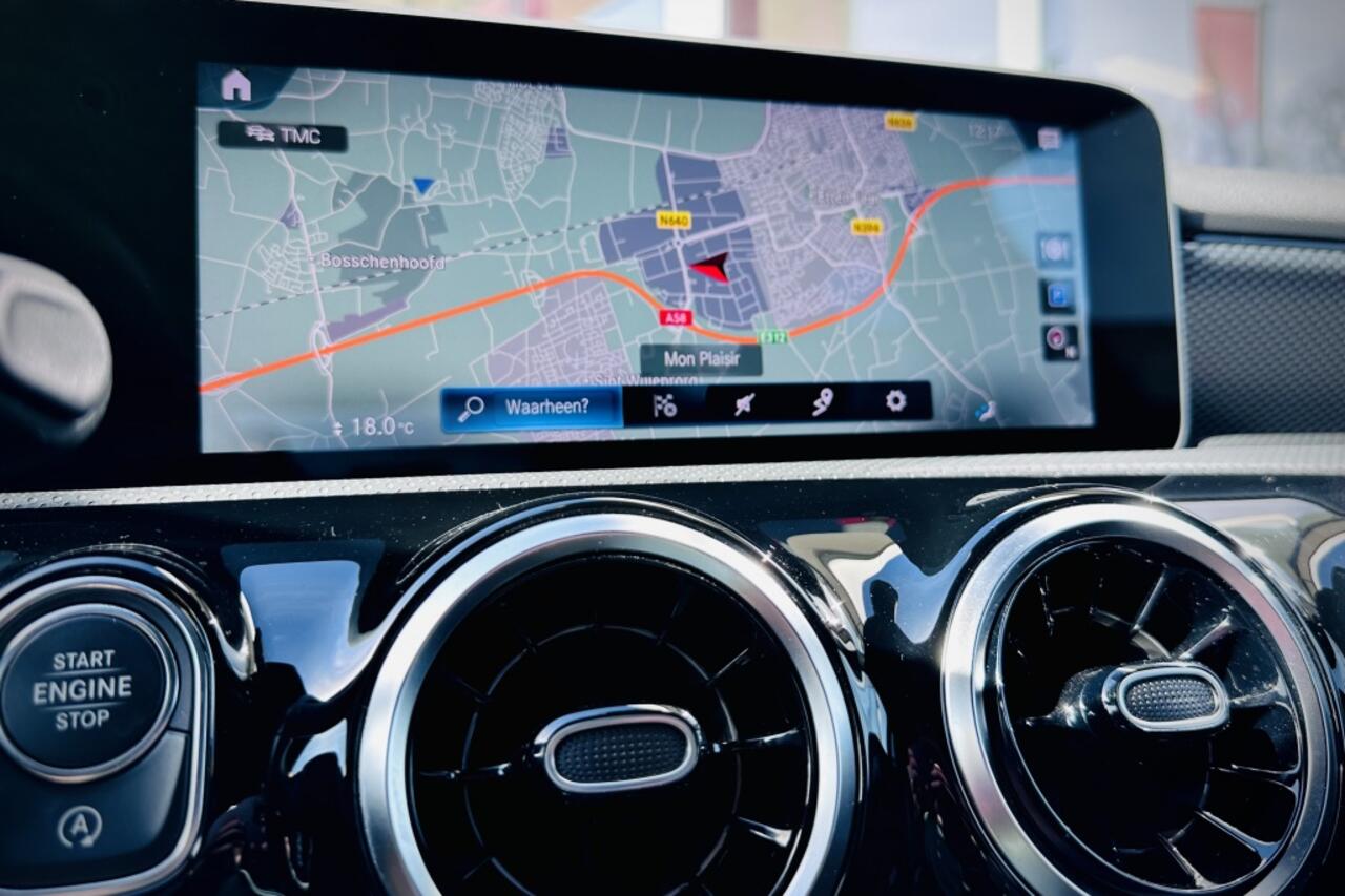 Mercedes-Benz A-KLASSE 180 AUT | *13091 km!* Advantage | Widescreen MBUX | Stoelverwarm