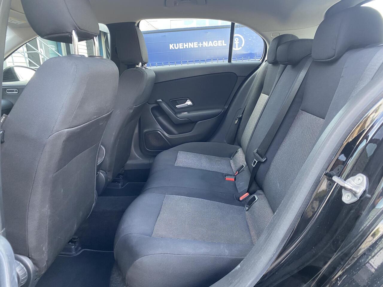 Mercedes-Benz A-KLASSE 180 Business Solution