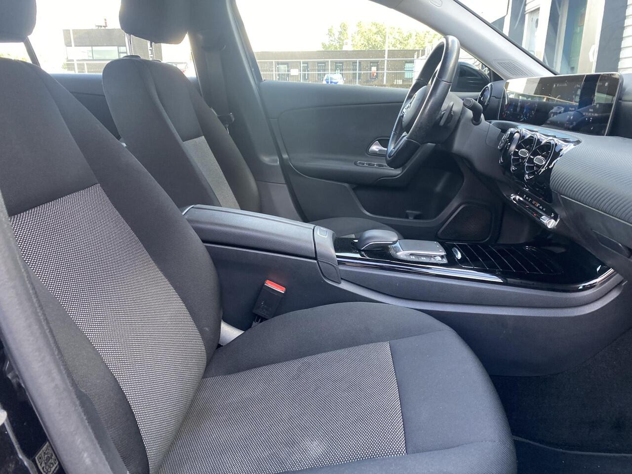 Mercedes-Benz A-KLASSE 180 Business Solution