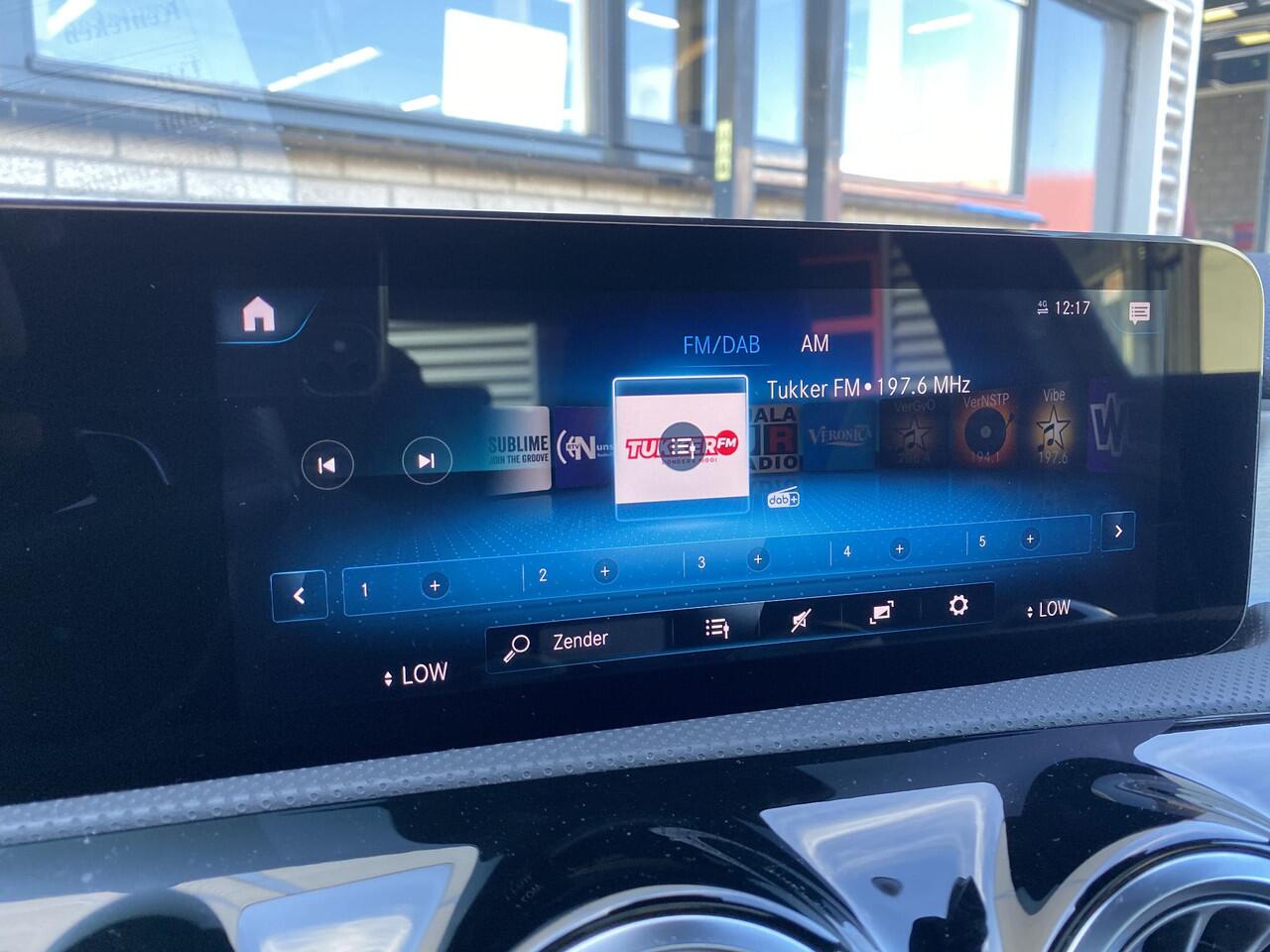 Mercedes-Benz A-KLASSE 180 AMG | Panoramadak | Night Pakket