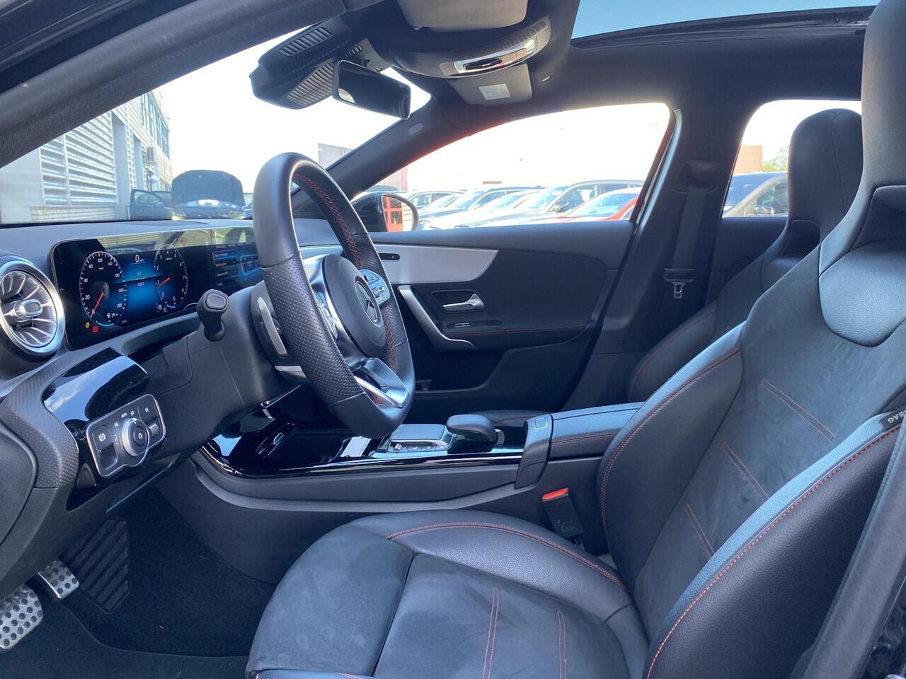 Mercedes-Benz A-KLASSE 180 AMG | Panoramadak | Night Pakket