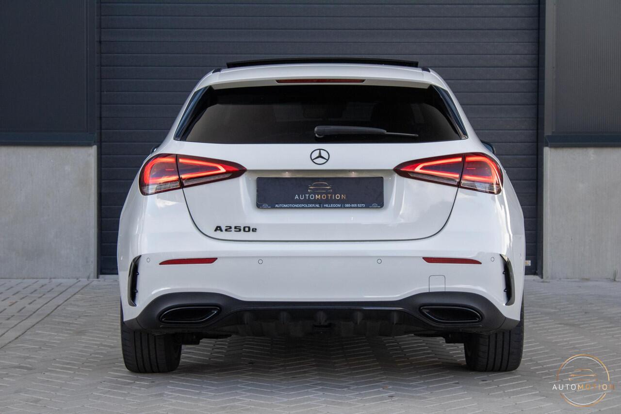 Mercedes-Benz A-KLASSE 250 e AMG Line PANO Burmester Sfeerverlichting Parkeerassistent