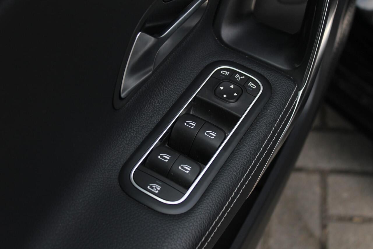 Mercedes-Benz A-KLASSE 220 4MATIC AMG | Leder | Sfeerverl. | Camera | Premium Plus