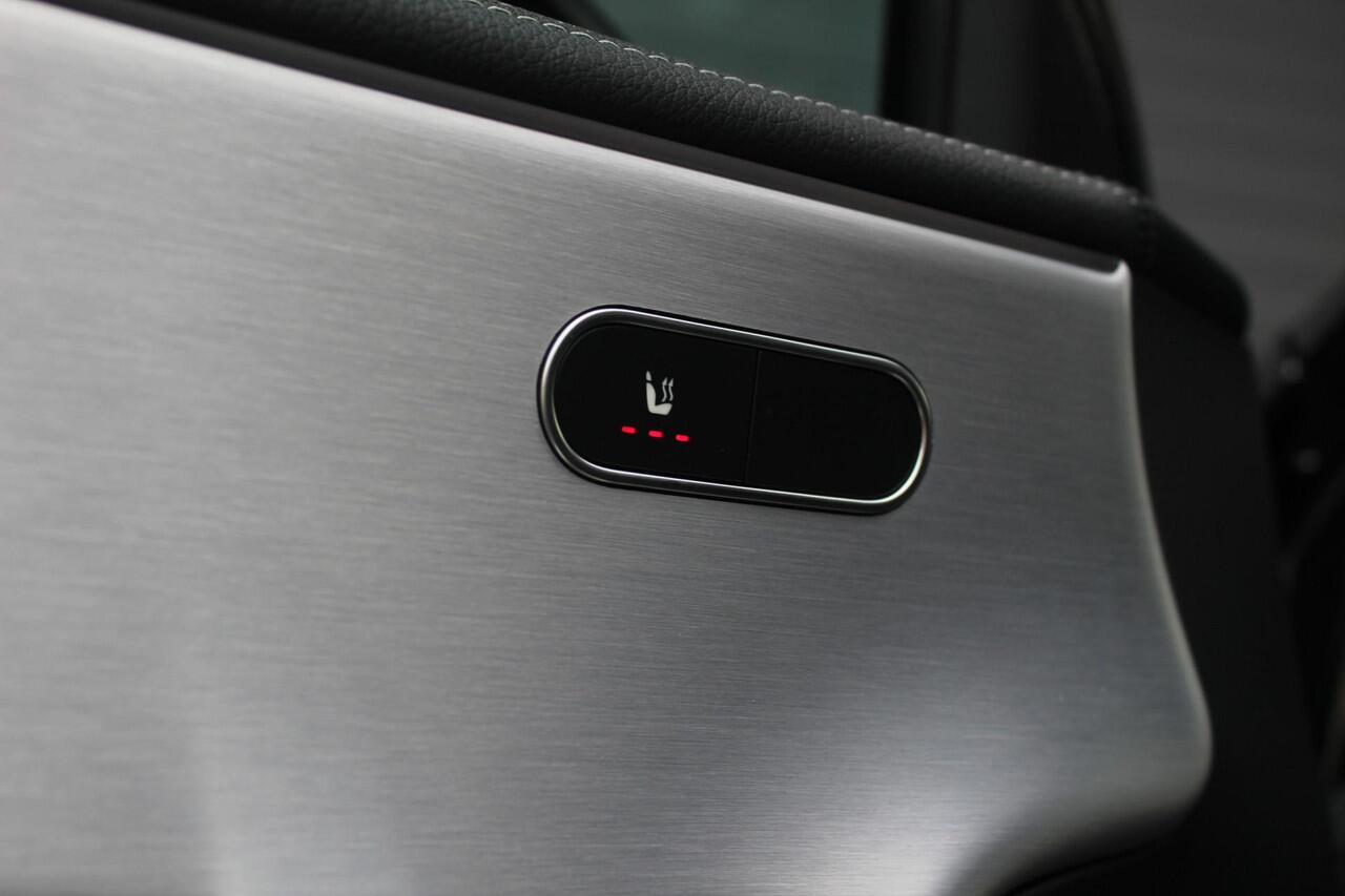 Mercedes-Benz A-KLASSE 220 4MATIC AMG | Leder | Sfeerverl. | Camera | Premium Plus