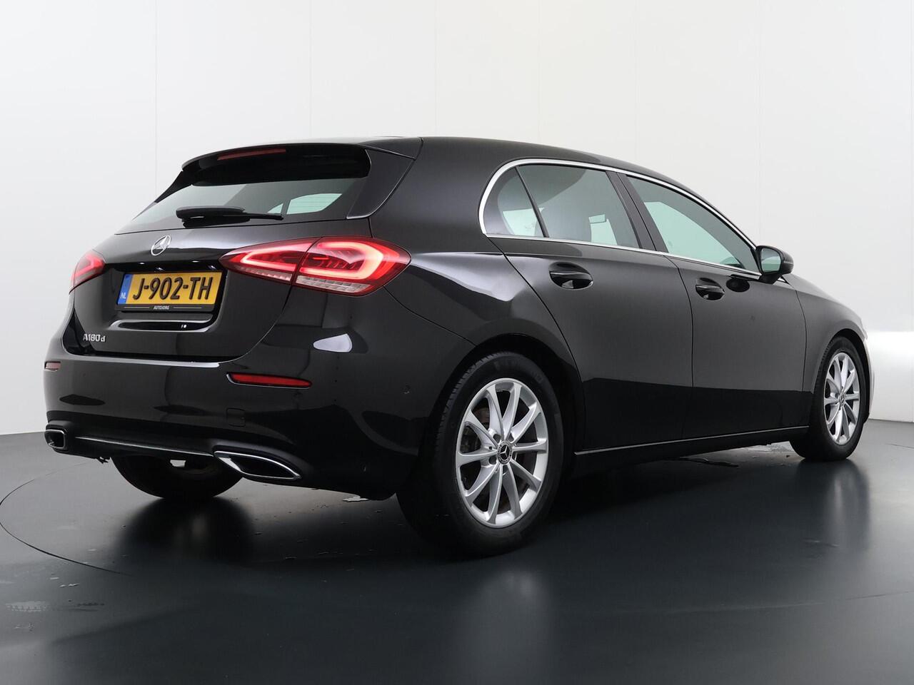 Mercedes-Benz A-KLASSE 180 d Business Solution Automaat MBUX Led Automaat BTW