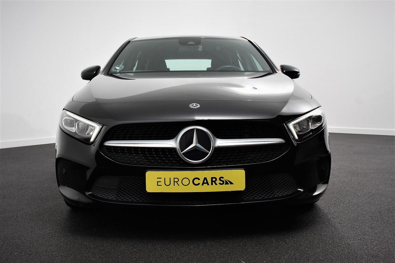 Mercedes-Benz A-KLASSE 200 Automaat Progressive Mercedes-Benz A-klasse 200 Progressive | Navigatie | Climate Control | Lane Assist | Camera | Trekhaak | DAB | LED | Verkeersbord Herkenning |