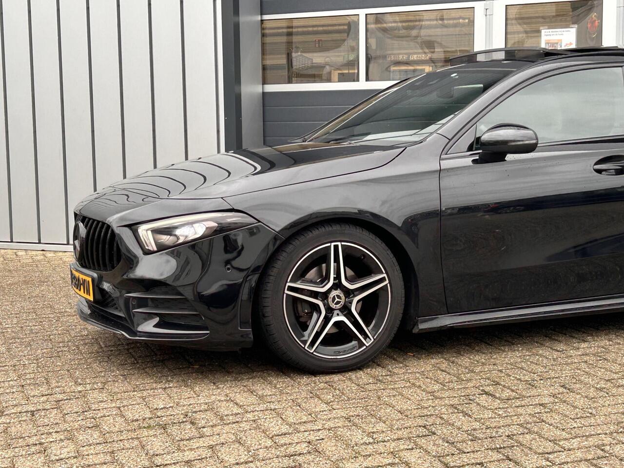 Mercedes-Benz A-KLASSE 180 AMG Line | Pano | LED | Sfeer | Stoel verwarming | Camera |