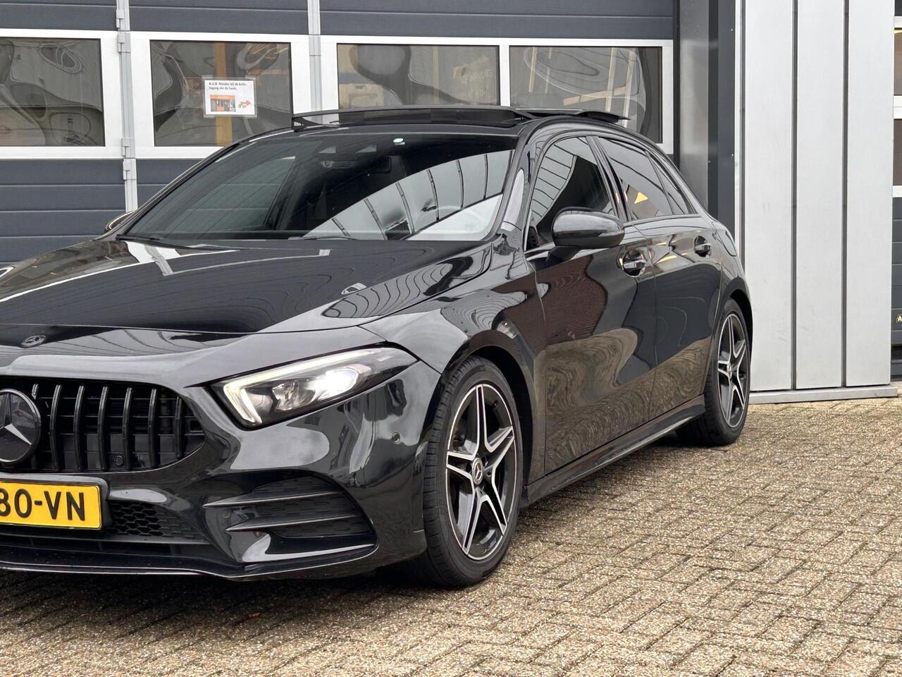 Mercedes-Benz A-KLASSE 180 AMG Line | Pano | LED | Sfeer | Stoel verwarming | Camera |