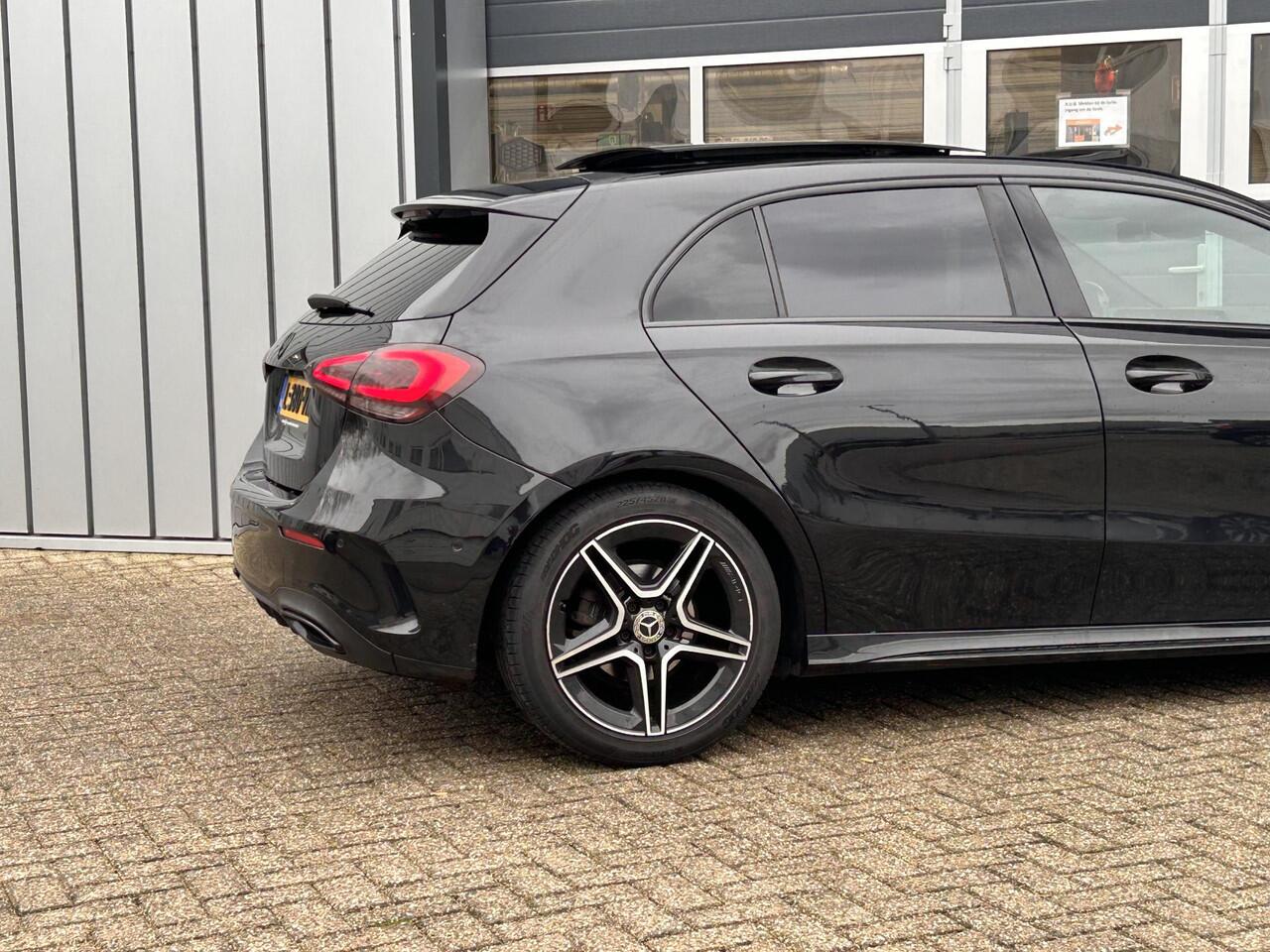 Mercedes-Benz A-KLASSE 180 AMG Line | Pano | LED | Sfeer | Stoel verwarming | Camera |