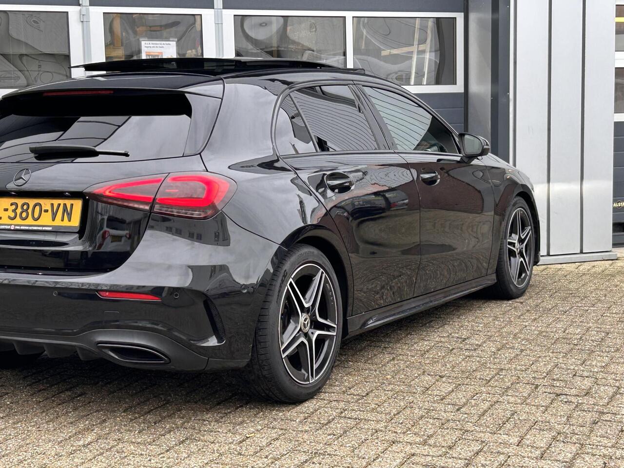 Mercedes-Benz A-KLASSE 180 AMG Line | Pano | LED | Sfeer | Stoel verwarming | Camera |