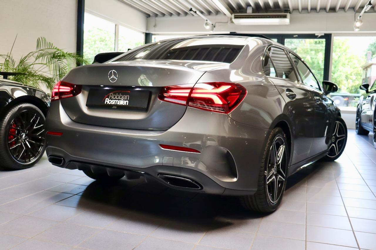 Mercedes-Benz A-KLASSE 180d Premium + AMG|PANO|Sfeer|CAM