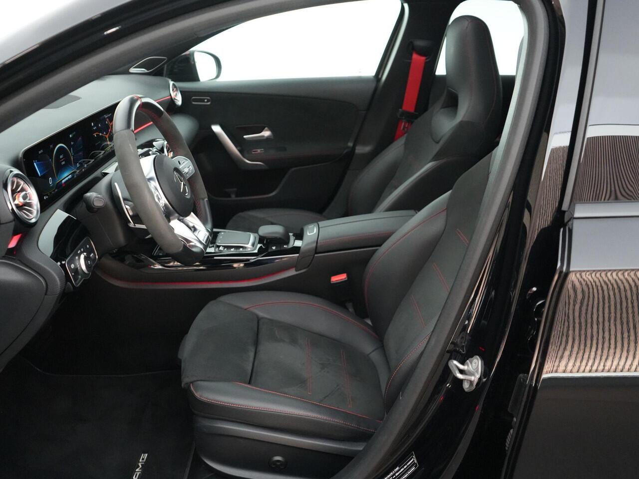 Mercedes-Benz A-KLASSE 45S AMG 420pk 4MATIC+ Premium Plus |Aero pakket|panoramadak|Burmester|memory|Apple Carplay|stoelverwarming|ambient light|draadloos laden|achteruitrijcamera|